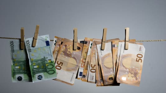 Lutte contre le blanchiment d'argent