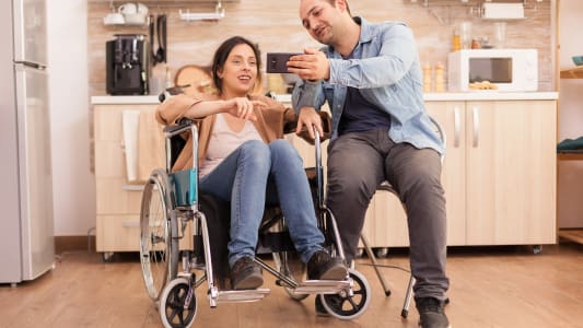 L'allocation aux adultes handicaps sera calcule sans tenir compte des revenus du conjoint