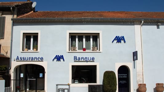 Credit immo : plomb par la hausse des taux, Axa banque suspend son activit