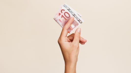 Assurance auto : qui peut profiter des mensualités à moins de 10 euros ?