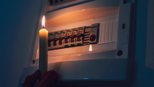 Electricit : 200 000 foyers dans le noir