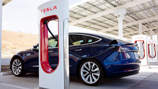 Vhicule lectrique : ces modles Tesla hors de prix  assurer