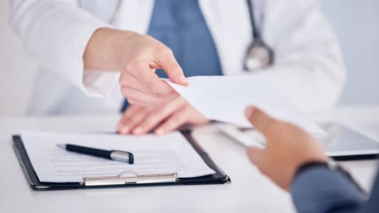 De plus en plus de mdecins s'insurgent contre les certificats mdicaux inutiles