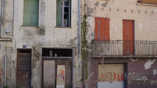 Des logements insalubres.