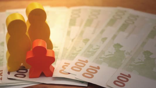 Une famille et des billets