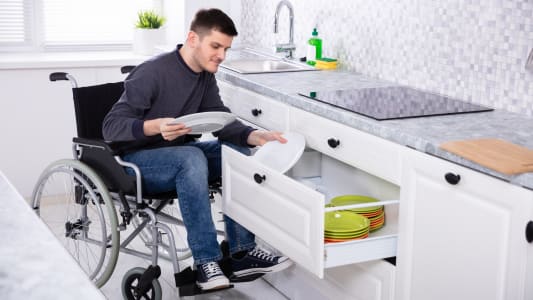 Vous pouvez bnficier d'un crdit d'impt pour adapter votre logement  votre handicap.