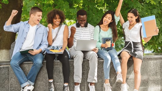Les nouveaux bacheliers peuvent obtenir plusieurs primes