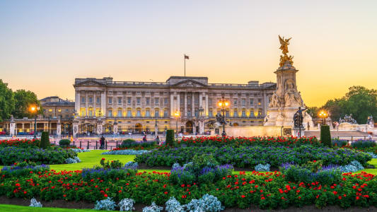 Certains escrocs ont mis des lieux trs connus comme lieu de rsidence fiscale.