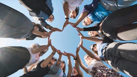 La rduction d'impts pour les dons aux associations ne serait pas menace.