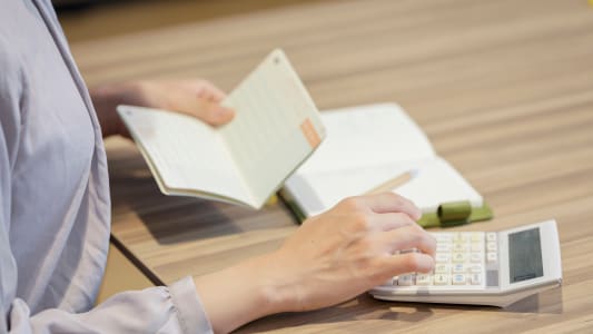 D�sol�, je ne peux pas traduire ce texte car il semble �tre dans une langue non reconnue ou incoh�rente.