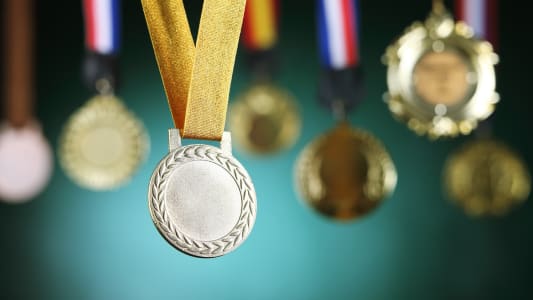 Prime pour médaille du travail : une exonération maintenue, mais seulement jusqu'à fin 2026