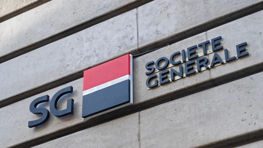 Paris, France-5 oct. 2025 : Logo de la banque Soci&eacute;t&eacute; G&eacute;n&eacute;rale en gros plan