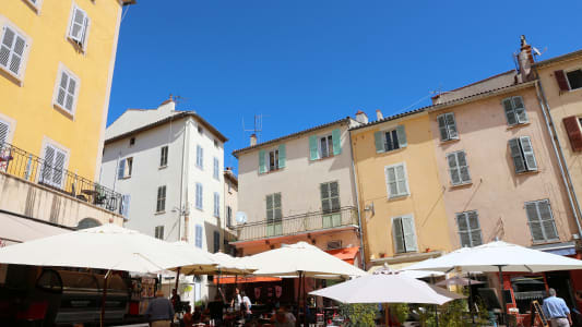 France, Provence, Hyères, place du marché