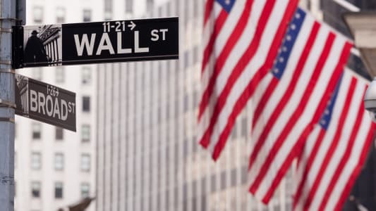 Enseigne de Wall Street dans le coin de la Bourse de New York