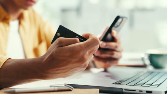 Compte pro gratuit : le comparatif des banques pros sans frais
