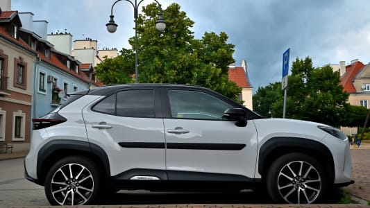 LOA, LLD ou crédit : le comparatif du coût réel d'une Toyota Yaris Cross en 2026