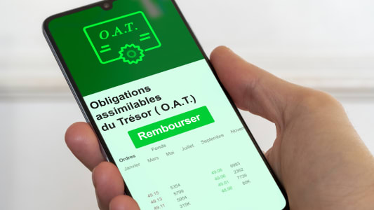 Bons du trésor o.a.t. Obligations assimilables du trésor O.A.T. de long terme dix ans, vingt ans, trente ans, 10 ans, 20 ans, 30 ans oat tresor. Texte en français o a t