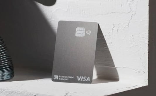 Carte bancaire en m&eacute;tal chez Boursorama