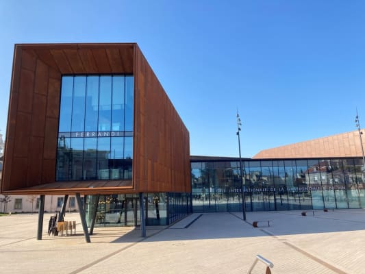 Cit� internationale de la Gastronomie et du Vin