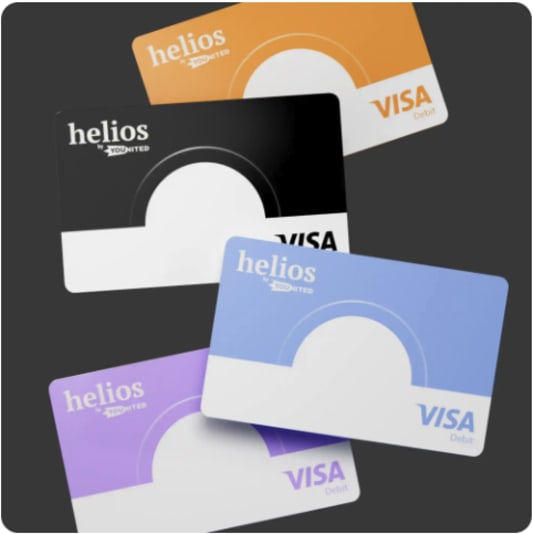 Carte bancaire Helios affich&eacute;e dans une application mobile de gestion.