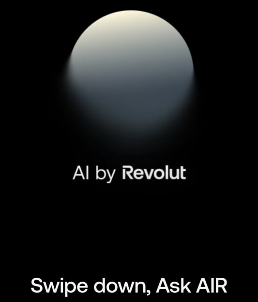 Logo lumineux, texte AI by Revolut, fond noir, invitation action.