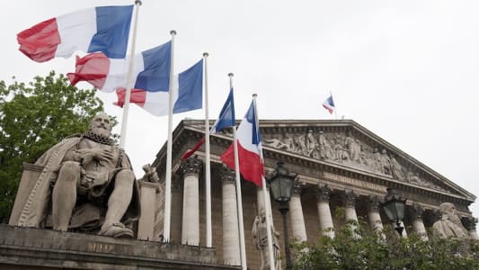 Statue de Sully devant l'Assemble nationale