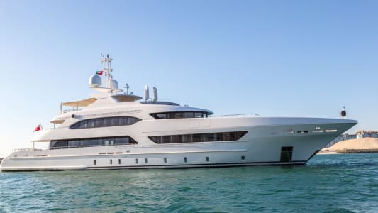 Yacht  moteur priv
