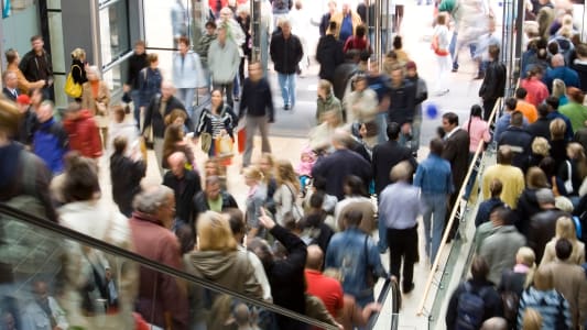 Foule de grand magasin