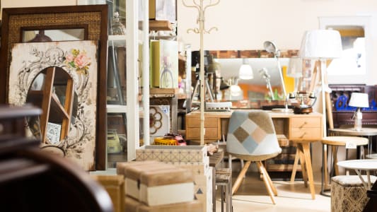 Magasin de meuble d'occasion