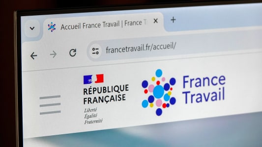 Un cran d'ordinateur sur la page de France travail.